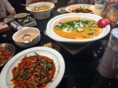-川流不息·地道川菜·小龙虾(新松江路店)