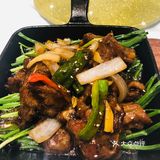家门口的饭店～主打的是本帮菜
