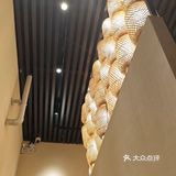 令人回味无穷。此外，蚝烙外酥里嫩，香气扑鼻