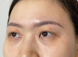 -一个差评成就的纹眉店