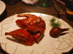 脆皮乳鸽-新荣记(BFC外滩金融中心店)
