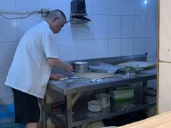 -周家大连水饺(美专校街店)