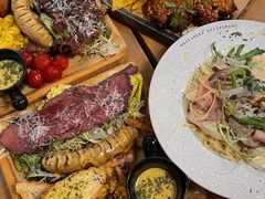 -Mark&Mars Restaurant