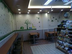 -全家便利店(洛川东路店)