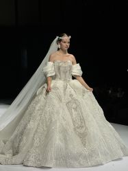 -Renee芮亦婚纱(原丽莎)