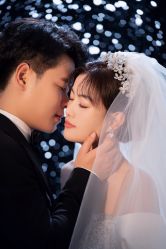 -雪中彩影婚纱摄影·微光艺术中心