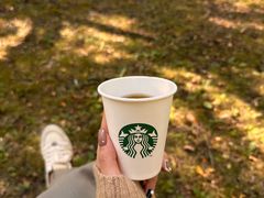 -星巴克臻选(盐城金鹰聚龙湖店)