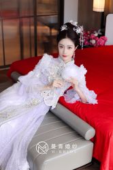-曼青婚纱礼服馆