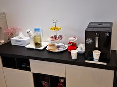 -瑞尔齿科(上海长风大悦城店)