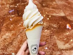 特浓牛乳王脆筒-喜茶(上海正大广场店)