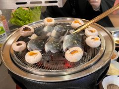 -围炉肉舍•炭烤活鳗•丹东海鲜烤肉(步行街店)