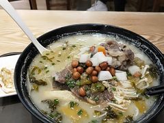 酸汤肥牛-鸭味先老鸭粉丝馆(瑞金路二号四号小区店)