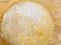 淡忌廉鲜奶包-PAPER STONE BAKERY(天汇广场店)