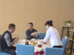 -方鼎食府