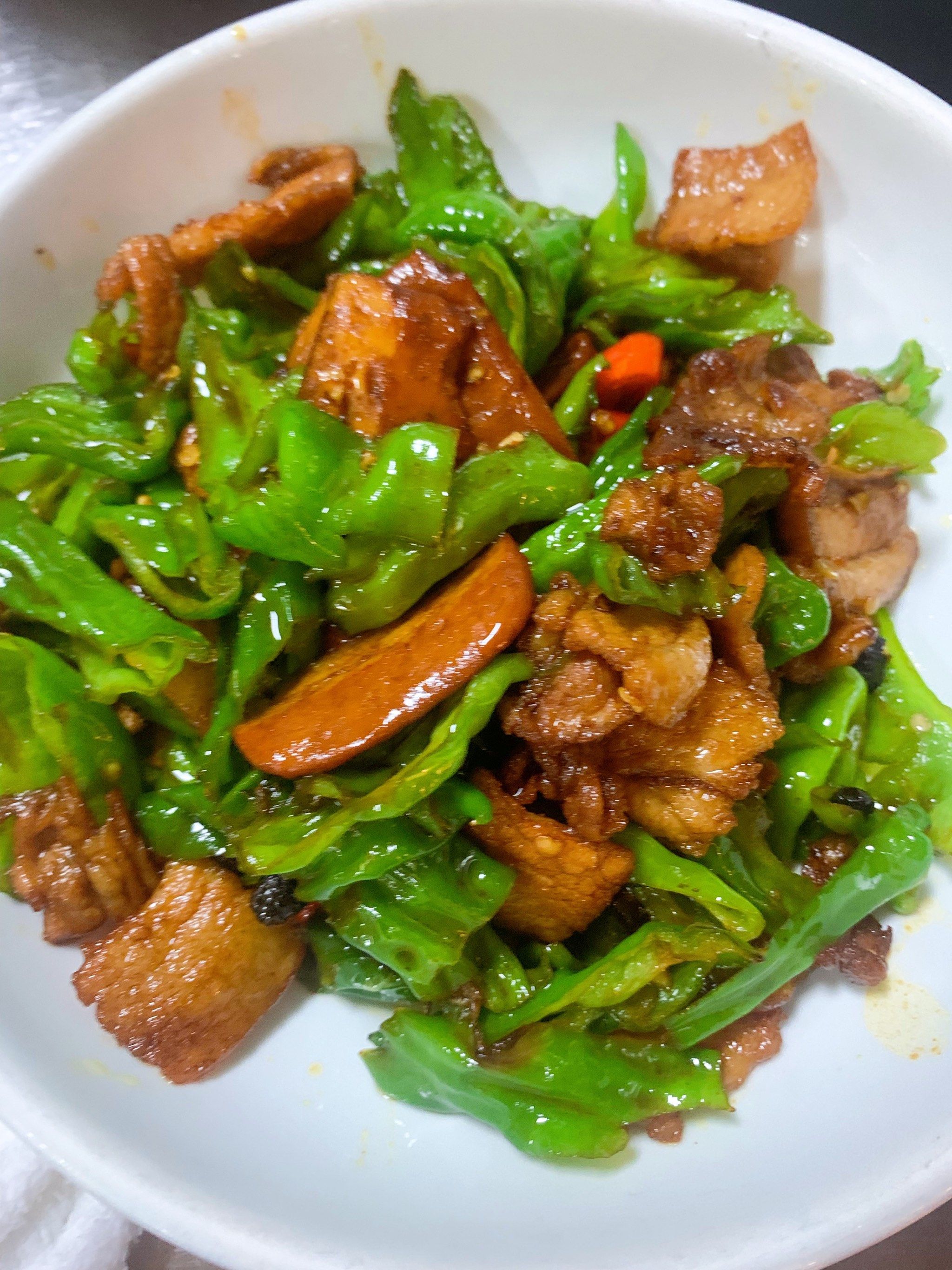 必须夸夸这道农家小炒肉!五花肉肥瘦相间