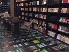 -钟书阁(松江泰晤士小镇店)