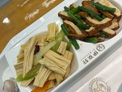 -伊京轩兰州牛肉面(闹市口店)