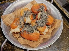 -宽板凳老灶火锅(台湾街店)