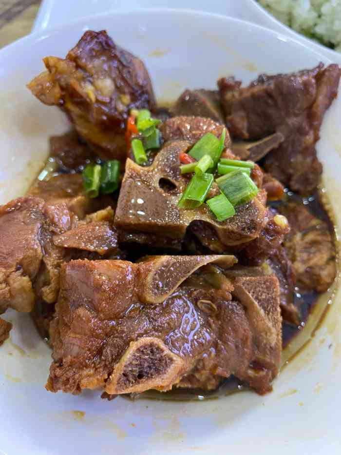 加勺饭菜饭骨头汤(大连路店)-"菜烧的味道不错,上菜也很快,很适合当便