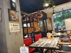 大堂-美膳居川菜馆油焖大虾烧烤(卓刀泉店)