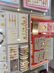 -潮宏基(万象城店)