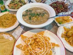 -东北风味思缘食府(对湖路店)