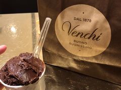 -VENCHI 闻绮(北京国贸商城店)