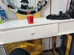 -艺格造型染发烫发