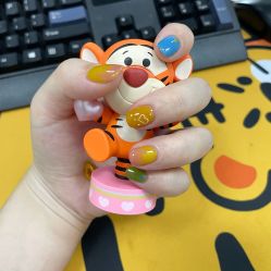 -苏彩·皮肤管理美甲美睫