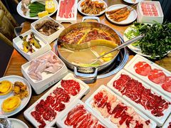 -来龍儿鲜切牛肉自助老火锅
