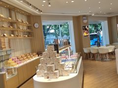 面包甜点陈列柜-好利来(槐中店)