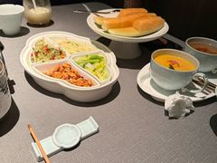 -左庭右院鲜牛肉火锅黑金店(陆家嘴中心店)