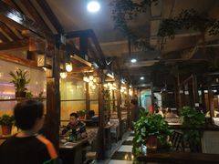 -六福酒馆(秦隆步行街店)