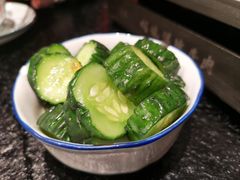 -何妹湿辣牛肉·粤式烧烤砂煲(桂雅路店)
