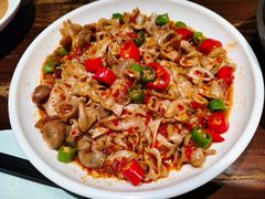 泡椒鱼杂手擀面-老板恋上鱼(荣盛广场店)