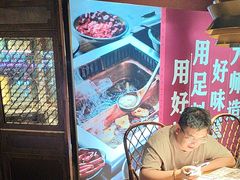 -老牌坊云南鱼豆花火锅(哈西万达店)