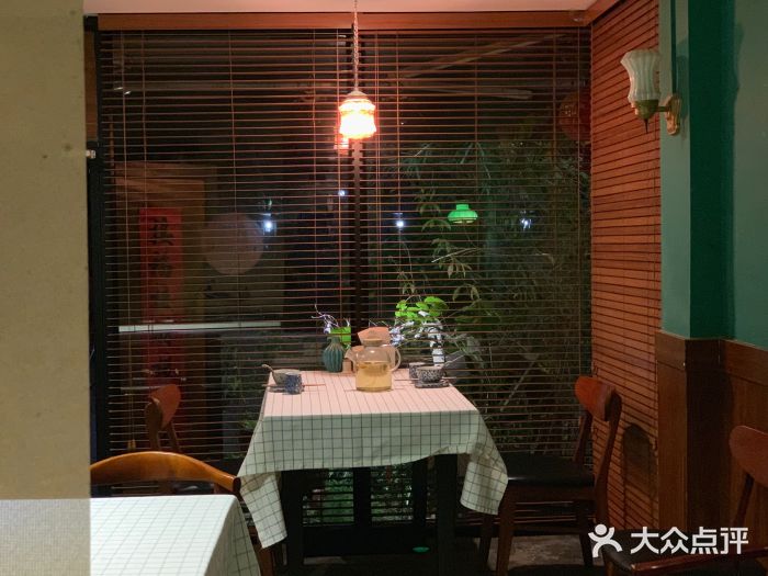 在湖边私厨小馆图片