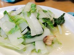 蒜蓉小白菜-海派美食·家宴海鲜青岛菜·石锅鲽鱼头(东方城店)