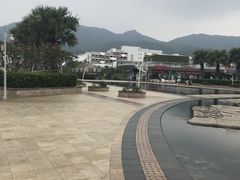 -亚龙湾中心广场