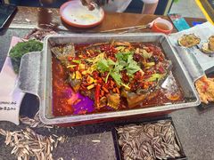 -路边边地标烧烤·川菜·小龙虾·音乐酒馆(良乡长虹店)