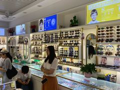 -新视达眼镜店·蔡司·依视路(名镜苑店)