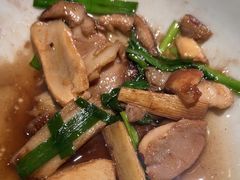 小松蘑菇甜笋-吃饭皇帝大土家民族菜(正大广场店)