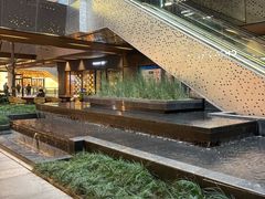 -瑞虹新天地月亮湾