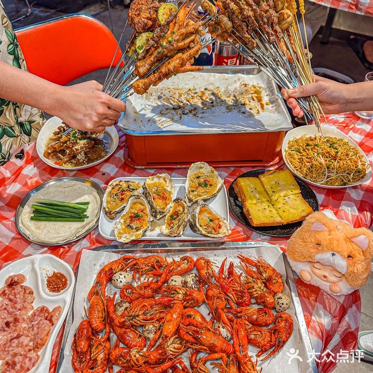 广州的！！！这小烧烤串子还蛮好吃的！