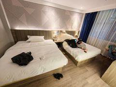 -柏曼酒店(广州长隆旅游度假区汉溪长隆地铁站店)