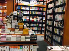 -SISYPHE BOOKS西西弗书店(龙湖滨江天街店)