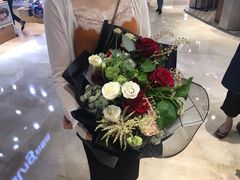 -谷莠子花艺气球派对·绿植造景·花艺沙龙(东海缤纷天地店)