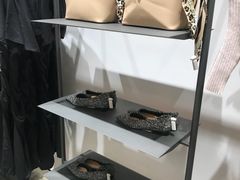 -URBAN REVIVO(西安Momopark店)