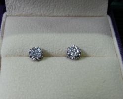 2-威德钻石-克拉钻大本营(南京东路店)