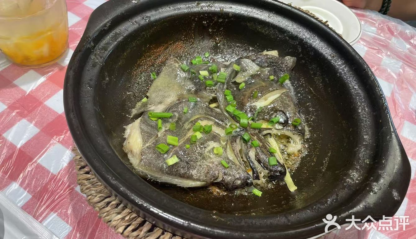 0元玩转这座城这顿鱼头、茄子煲与蛤蜊堪称舌尖盛宴！